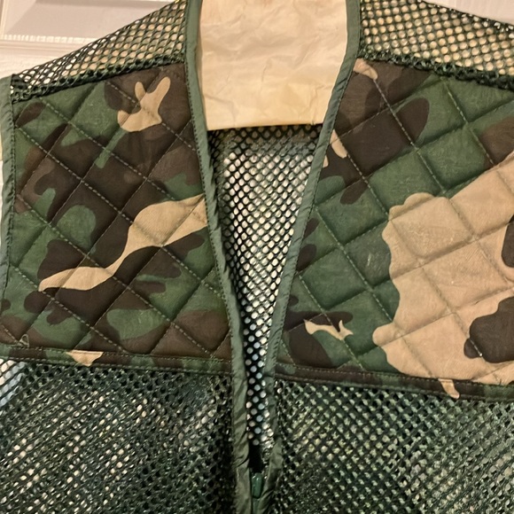 Game Winner Camo Mesh Vest w/Ammo Cargo Pockets & Rear Game Pouch Size Small/Med - Picture 2 of 6